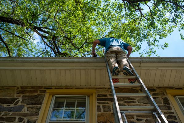 Industrial Gutter Cleaning in Meridian